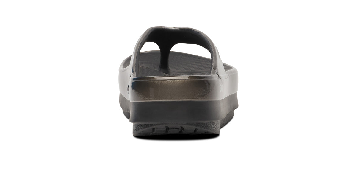 Women's OOmega Luxe Sandal - Titanium Mirror
