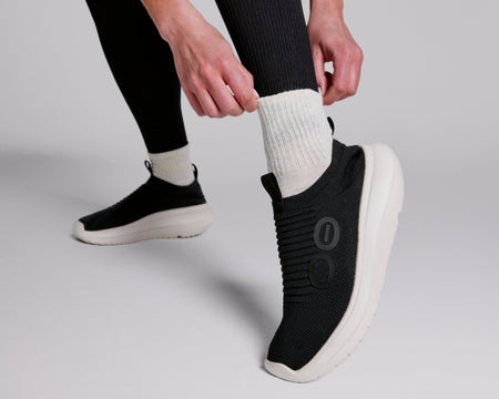 Women's OOmy Zen - Chalk Black